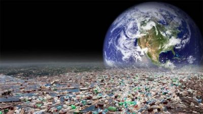 Rác thải nhựa làm ô nhiễm cả môi trường nước (Nguồn: hoangkhangorganic.com)